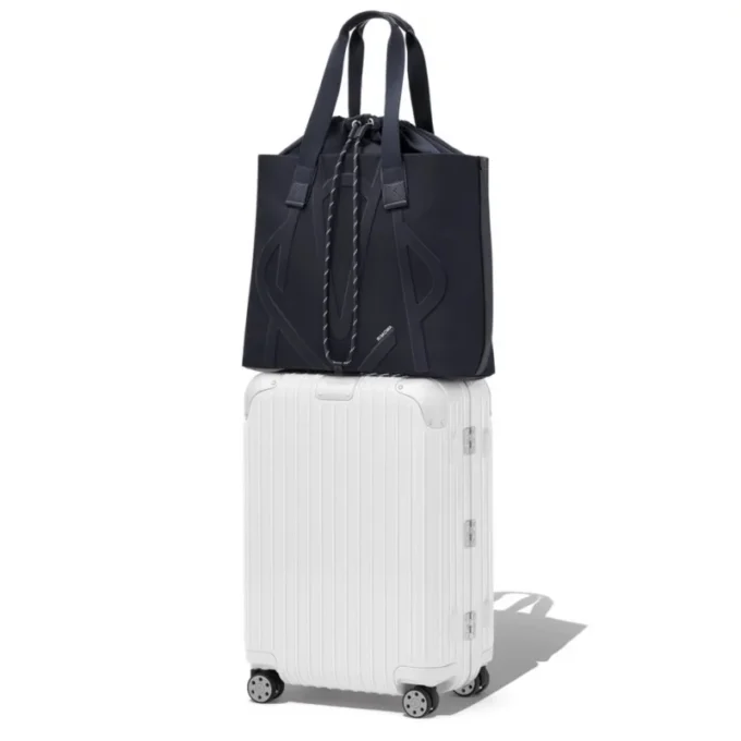 Bolso deslizante exclusivo de nylon ECONYL® TrageBags Bolso deslizante exclusivo de nylon ECONYL® TrageBags