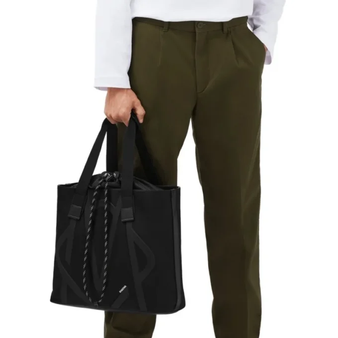 Bolso deslizante exclusivo de nylon ECONYL® TrageBags Bolso deslizante exclusivo de nylon ECONYL® TrageBags