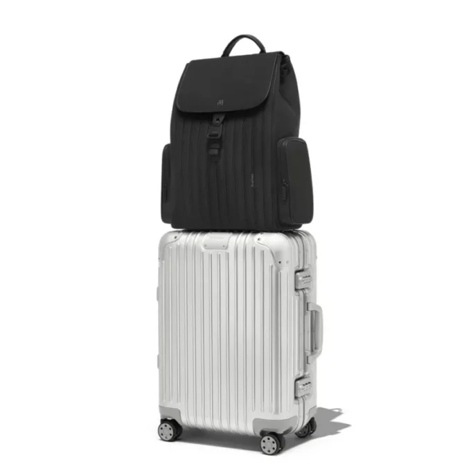Flap grande en nailon y cuero Mochila Flap grande en nailon y cuero Mochila