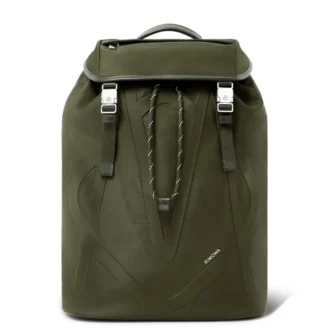 Mochila con solapa exclusiva en nailon ECONYL®