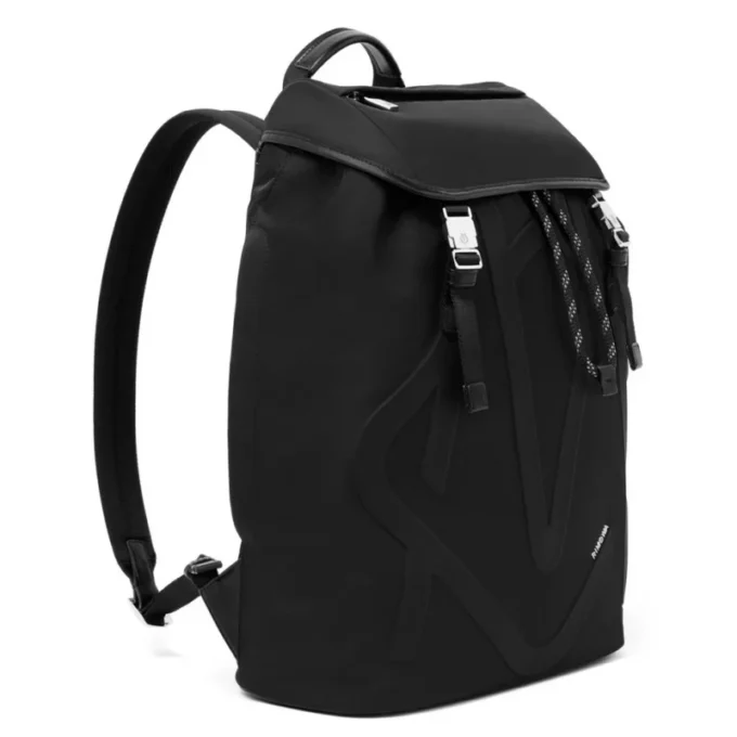 Mochila con solapa exclusiva en nailon ECONYL® Mochila con solapa exclusiva en nailon ECONYL®