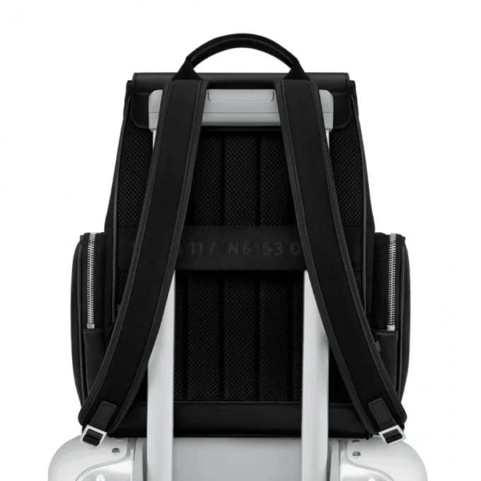 Never Still Small Flap en Leder & Canvas Rucksack Never Still Small Flap en Leder & Canvas Rucksack